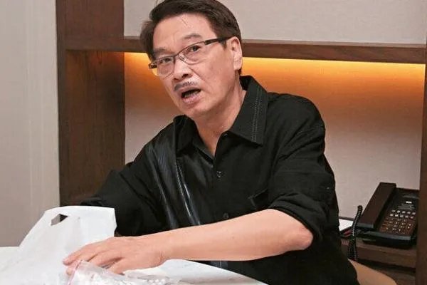 内蒙古听障小伙用跑步轨迹画吴孟达,粉上正能量偶像是种什么体验?