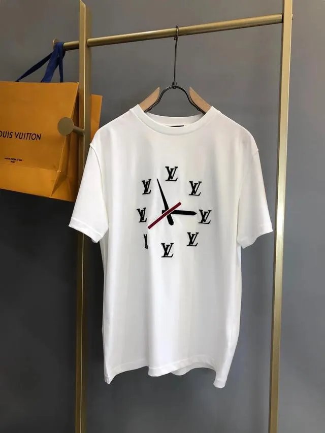 Loewe和lv从质量,价格,逼格上谁更胜一筹啊?