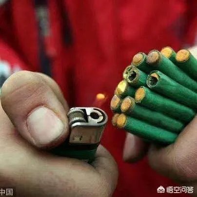 过年,你有用鞭炮炸屎的经历吗?