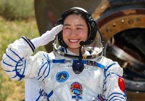 各个国家登陆太空的女性航天员都有谁?女航天员上太空需要克服哪些困难?