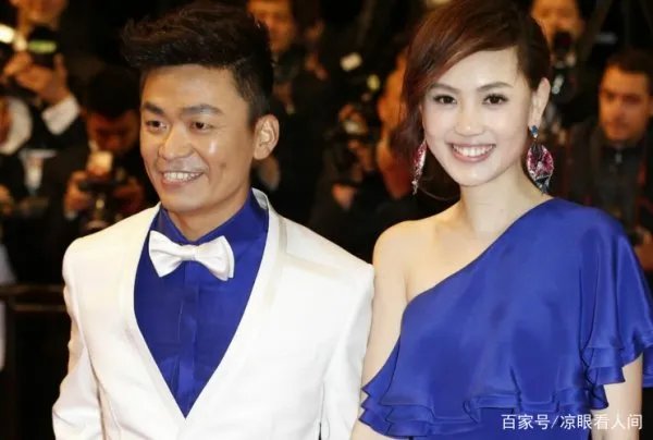 老公怎样发现老婆出轨的呢?