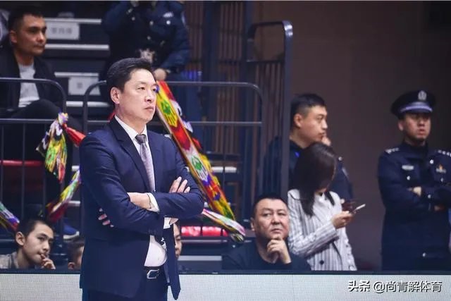 常规赛广厦大胜八一男篮,李春江全场上了11位本土球员,对此你怎么看?