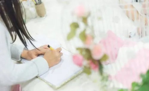 关于婚姻的感悟句子有哪些 夫妻相濡以沫的经典语录