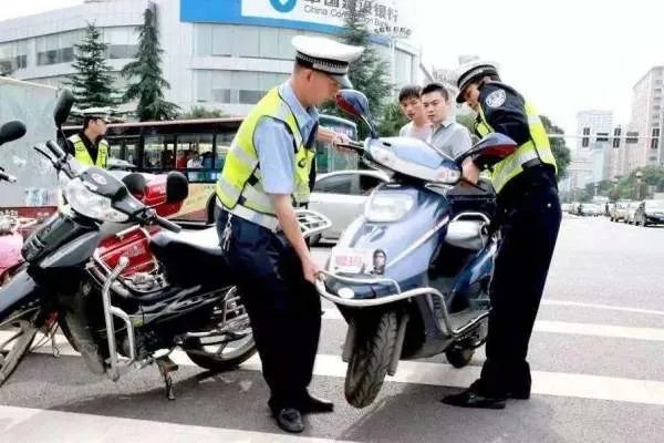 老年代步车不让上路,买回去的代步工具该怎么处理呢?