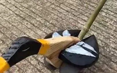 69岁木工爷爷给孙子制作国庆礼炮,爷爷是怎么制作的?