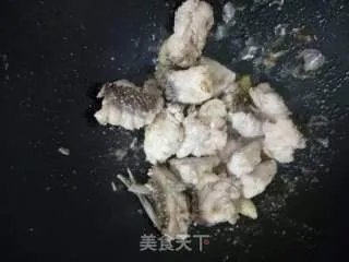 青蒜焖鱼