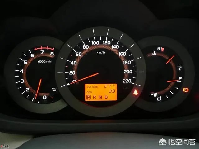 汽车出厂时,厂家一般给车里加多少油?