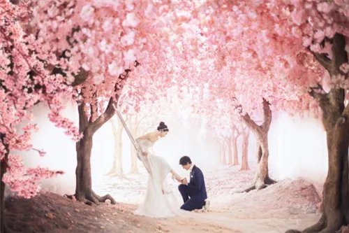 前女友要结婚了我该说什么 前女友结婚该不该去