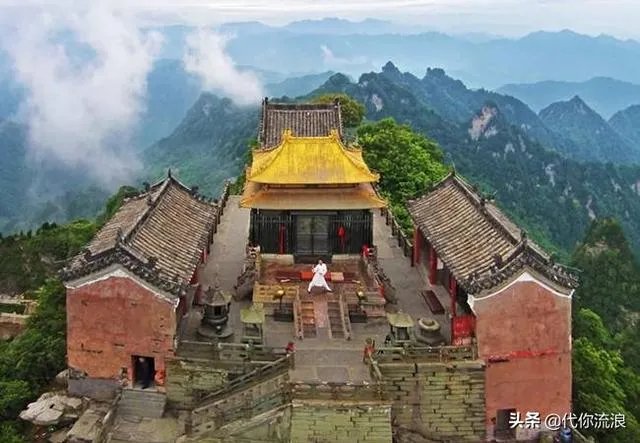 历史上的武当山金顶究竟是什么做的?有什么来历?