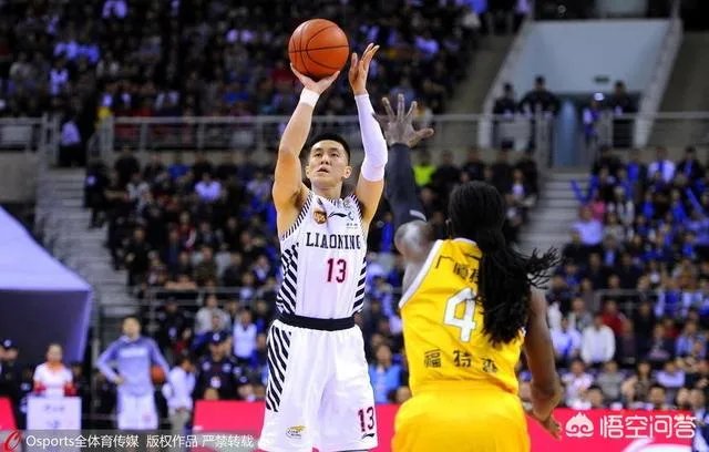 CBA总决赛第三场辽宁对阵广厦中,镜头出现李春江时出现个人原因1是什么意思?