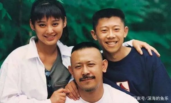 姜文称女儿全世界最漂亮，本以为开玩笑，照片曝光后太惊艳了，有多好看？