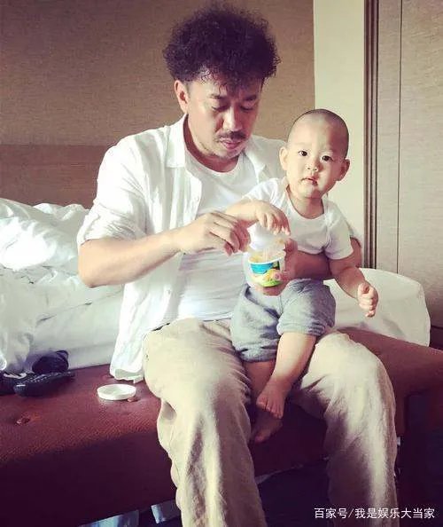 王学兵的现任妻子是第几任?之前的妻子都是为什么离婚的?