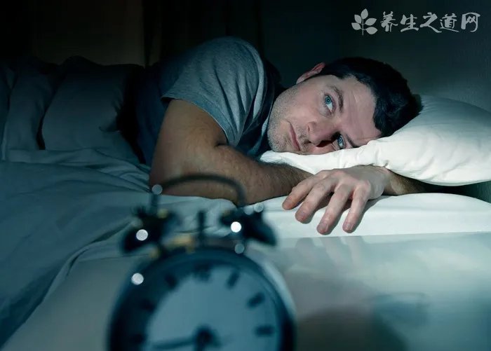 眼霜可以早上涂吗 眼霜到底早上涂还是晚上涂