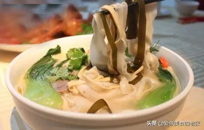 作为一个河南人,你是喜欢吃名气大的连锁烩面还是夫妻档小摊老店?