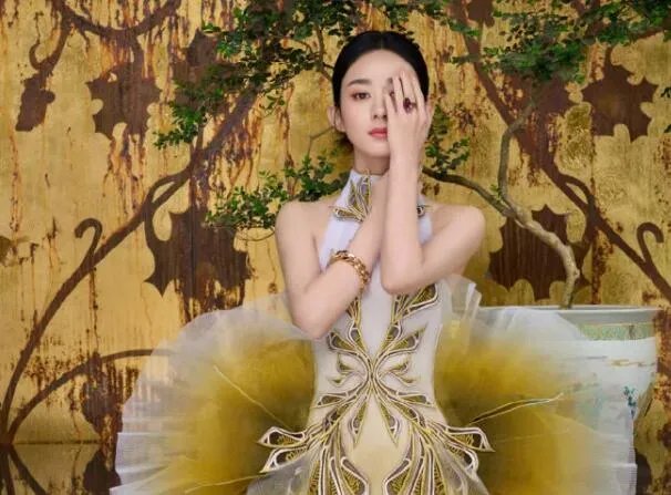 赵丽颖五登时尚芭莎,你觉得她的时尚感强吗?