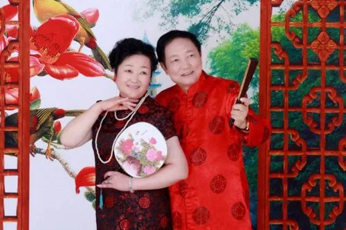 结婚纪念照片欣赏 老夫妻如何拍结婚纪念照