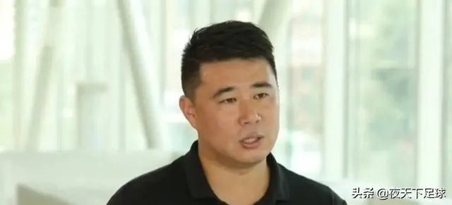 19岁被曼联350万英镑签下,曾是C罗队友,国足天才球员董方卓现状如何?