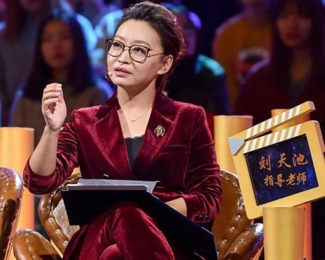 被问到杨颖经过训练还是认为演技没什么提升，刘天池的哪些言论引争议？
