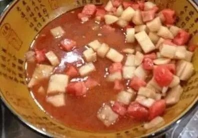 为什么大学食堂会出一些很怪的菜？