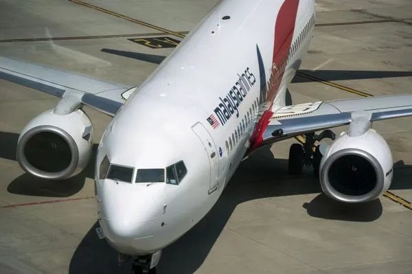 疑似MH370残骸被冲上海滩，带来新希望，失踪飞机谜团可以解开吗？