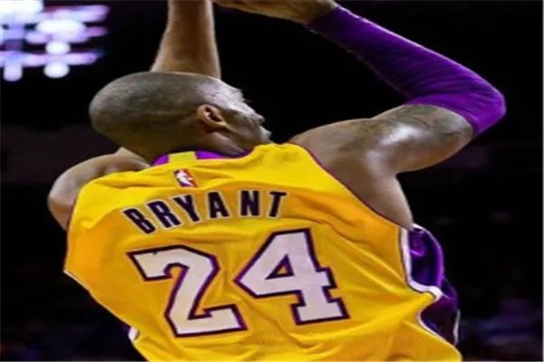 科比去世一年,NBA众星缅怀,哪些球星的行为让你“泪目”?