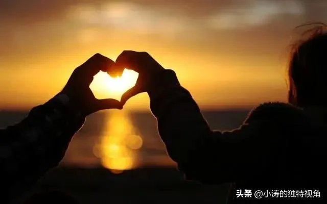 邓超晒照片庆祝结婚九周年，保持爱情稳定的秘诀是什么？