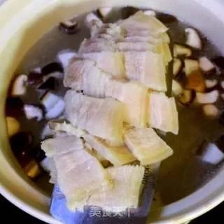 五花肉酱汤