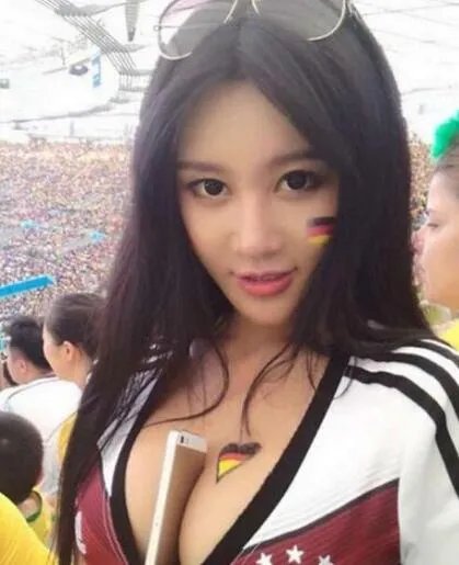 北师校花樊玲大量私照流出  勘称中国乳神