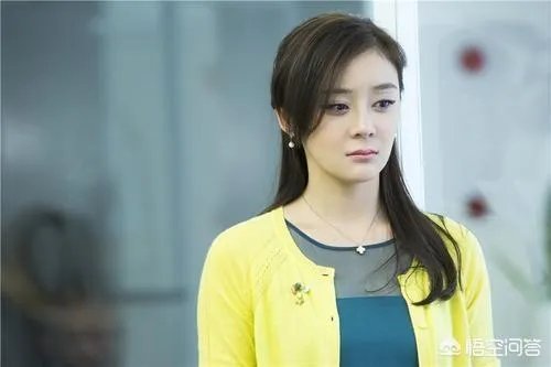 你怎么看袁姗姗徒手拎文物和她的道歉?