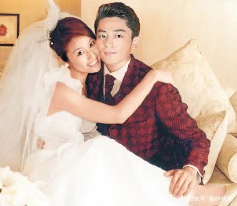 他是林心如前任，恋爱八年无奈分手，如今成大导演，为什么仍单身呢？
