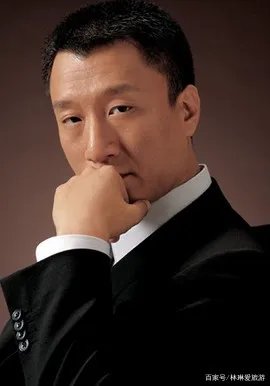 孙红雷:曾因平凡爱上巩俐,如今与真爱生了个女儿!现在他过得怎样?