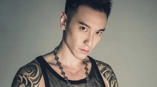 萧亚轩前男友王阳明现在结婚了吗?老婆是谁?