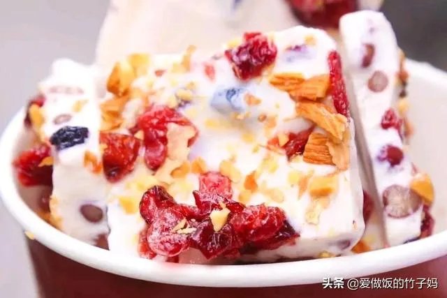 一个人摆摊做甜品什么甜品好做?