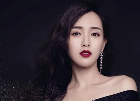 唐嫣的家境好吗?唐嫣的爸爸妈妈都是做什么工作的?
