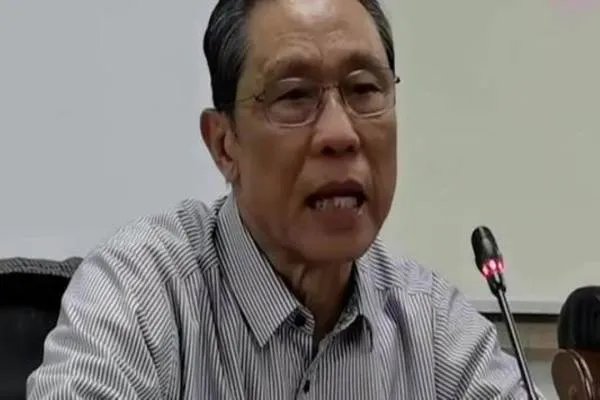 在对抗疫情中,像李文亮这样舍己为人的医生,还有哪些?