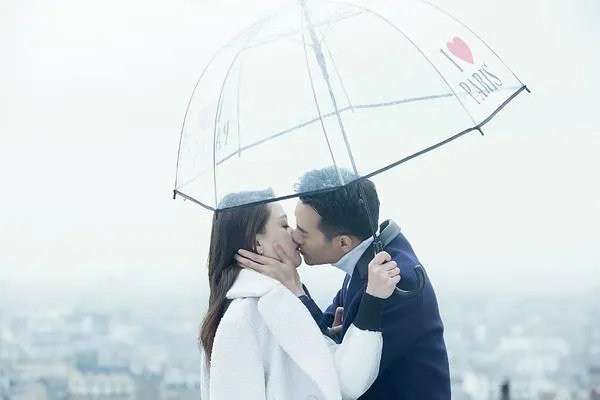 如何评价王凯陈乔恩新剧《放弃我抓紧我》?