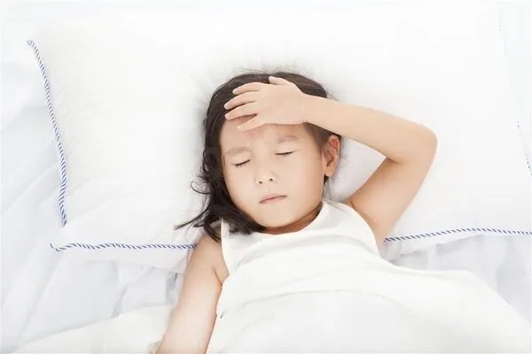 新型冠状病毒肺炎患者最小30小时,孩子发烧咳嗽该如何处理?