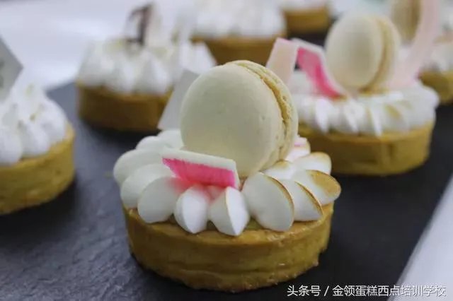 学蛋糕一般要学多久可以出师啊?