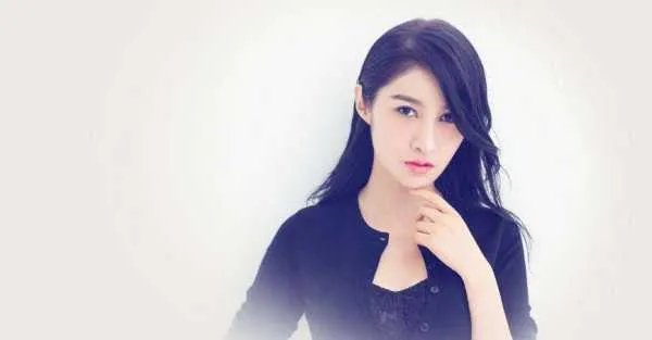 有那么一首歌其中有一句歌词“……给我一支烟让我抽掉昨天……”请问歌名是什么?