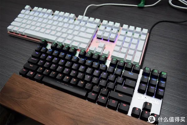 送女友的玫瑰金键盘 — 达尔优 108键 机械点彩版 背光机械键盘 开箱