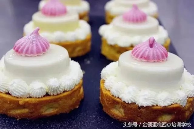 学蛋糕一般要学多久可以出师啊?