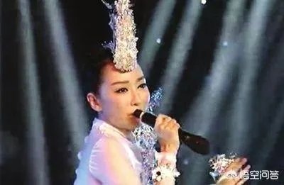你知道哪些明星当众假唱被揭穿?