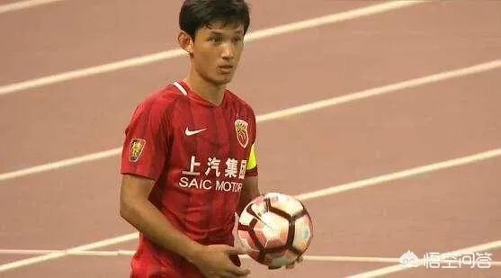 足协出罚单,王燊超因为手链事件被禁入国家队一年,你怎么看?