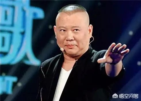 郭德纲歪唱《花心》《大约在冬季》等歌,是毁了原唱还是帮其扬名?