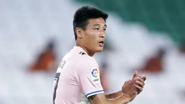 再次空门不进,英超狼队究竟看上武磊什么?