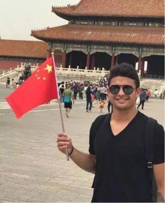 埃尔克森说考虑加入中国籍,会顺利加入为中国足球征战吗?