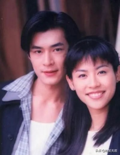 古天乐深夜发文:“我刚刚订婚,晚安”,古天乐和谁订婚了?是宣萱吗?