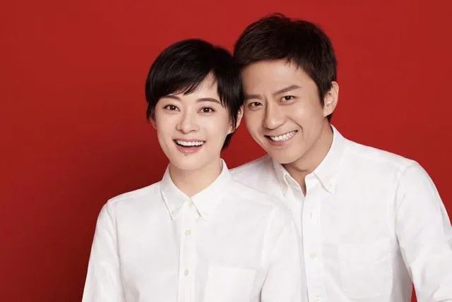 邓超晒照片庆祝结婚九周年,保持爱情稳定的秘诀是什么?
