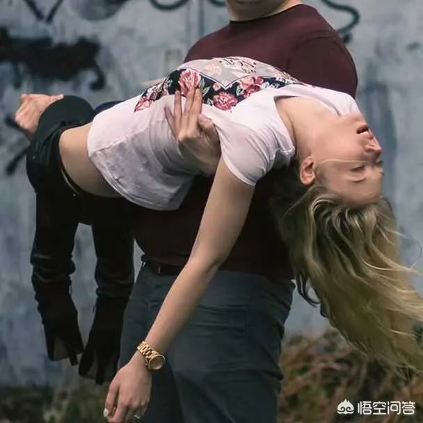 为什么有些溺水死亡的人被人拉上来胳膊和腿都是卷曲着的?