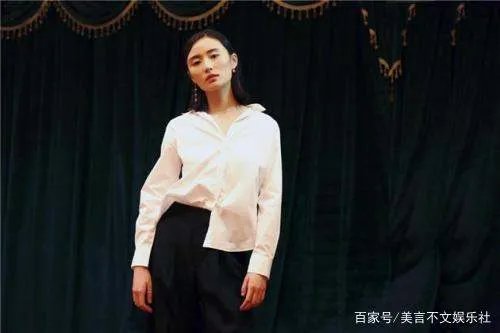 李亚鹏欠4000万,依旧与小19岁女友相爱,女方为何会加入嫣然基金?